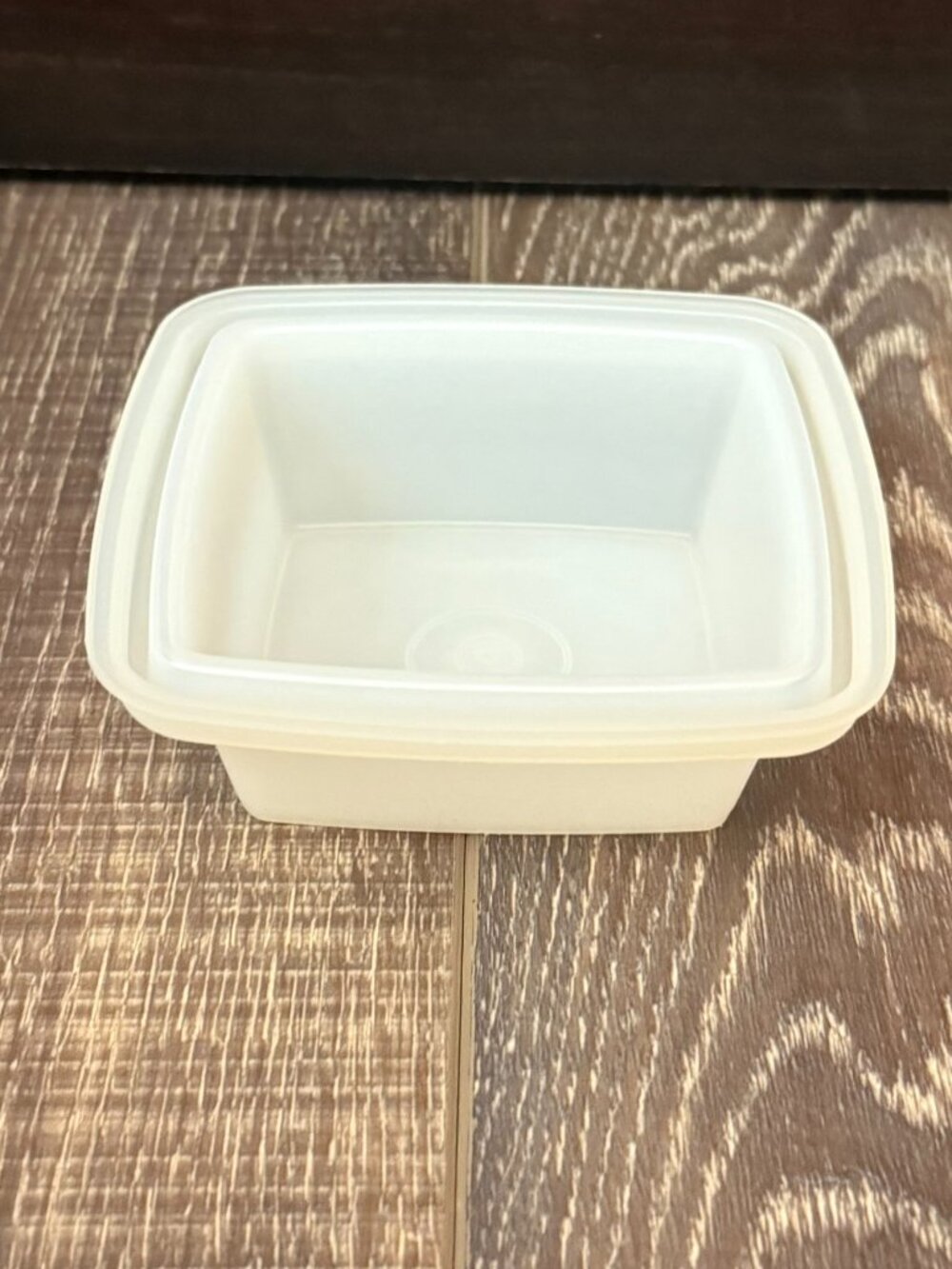 Tupperware Pick-A-Deli Pickle Container - Picture 13 of 13
